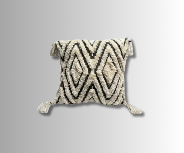 TUFTED CUSHION COVER 